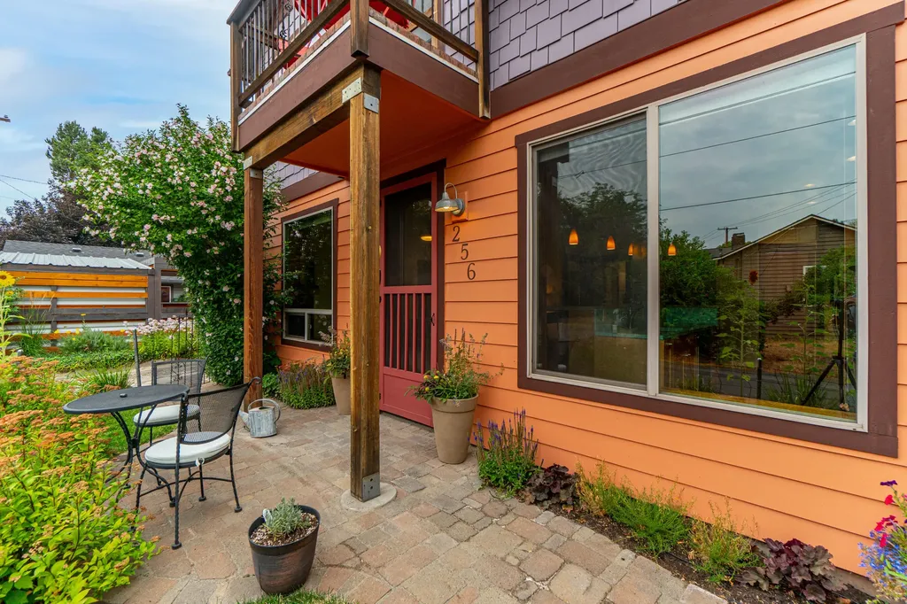 256 NW Street Helens Place Bend OR 97703
