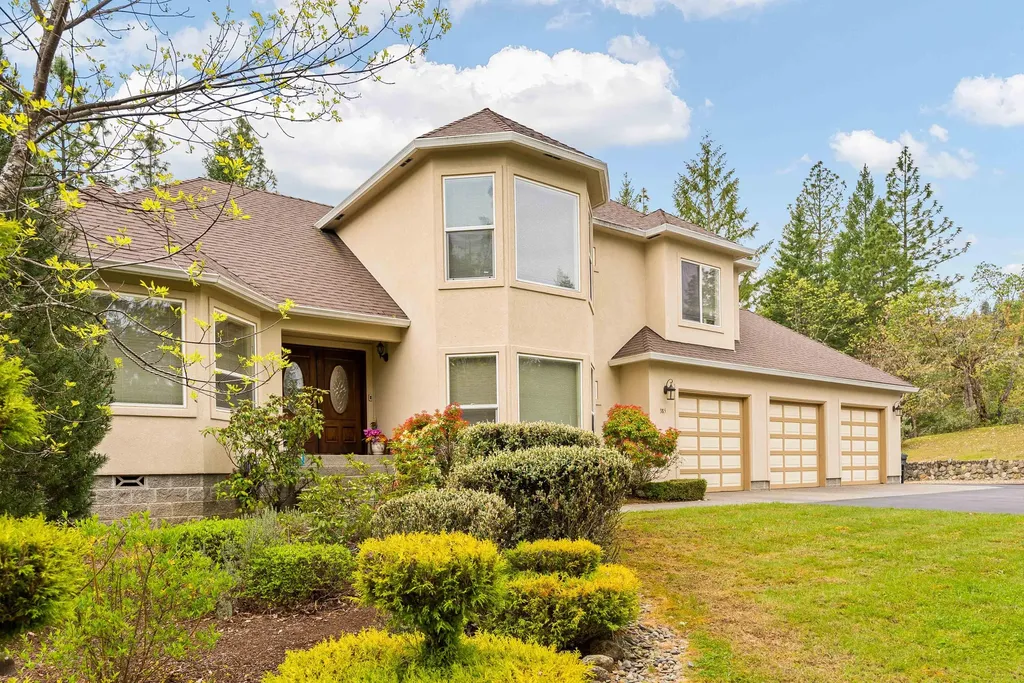 385 Brookstone Hills Drive Grants Pass OR 97526
