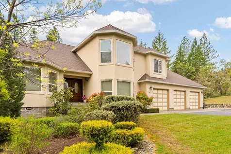 385 Brookstone Hills Drive Grants Pass OR 97526