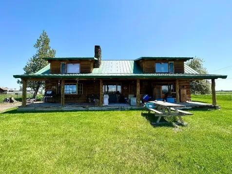 3213 NW Maple Avenue Redmond OR 97756
