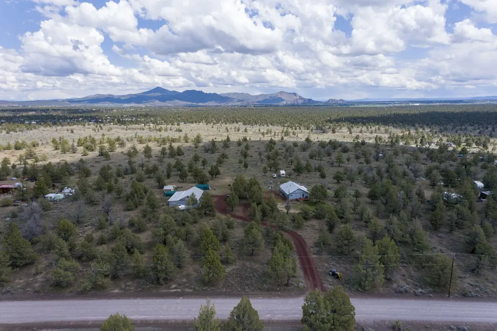 11245 NW Dove Road Terrebonne OR 97760