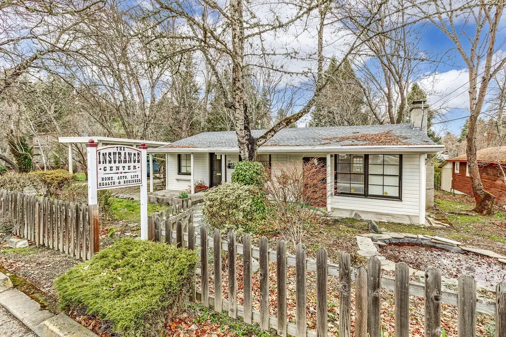 240 W C Street Jacksonville OR 97530