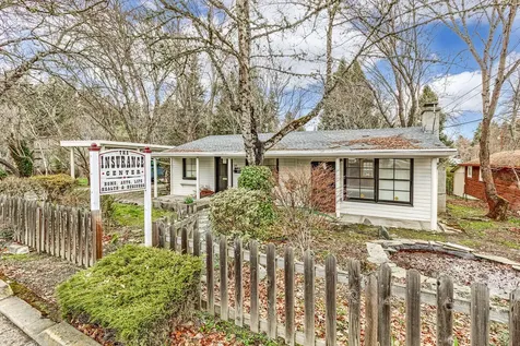 240 W C Street Jacksonville OR 97530
