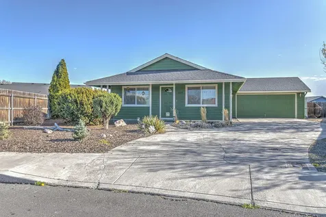 1527 NE Larry Court Prineville OR 97754