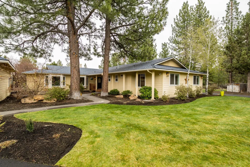 60500 Tall Pine Avenue Bend OR 97702