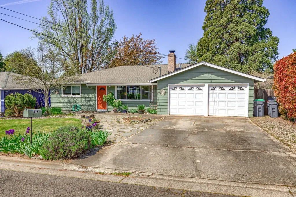 616 Carrington Avenue Medford OR 97504