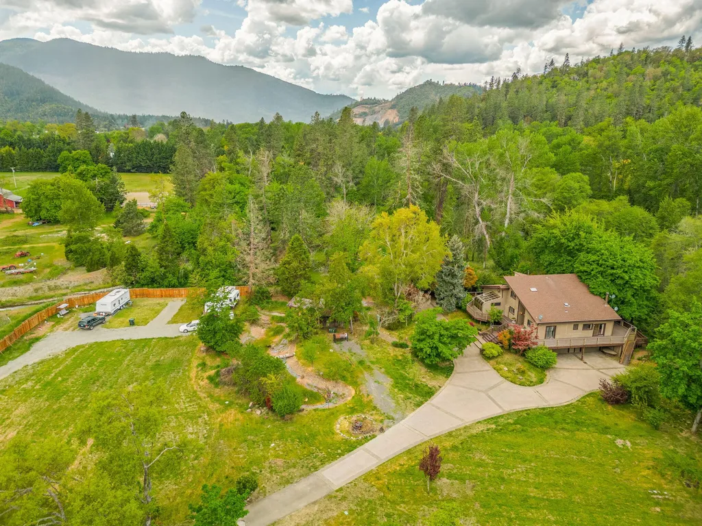 7823 Williams Highway Grants Pass OR 97527