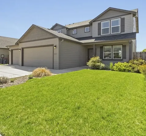 3271 Torrent Street Medford OR 97504