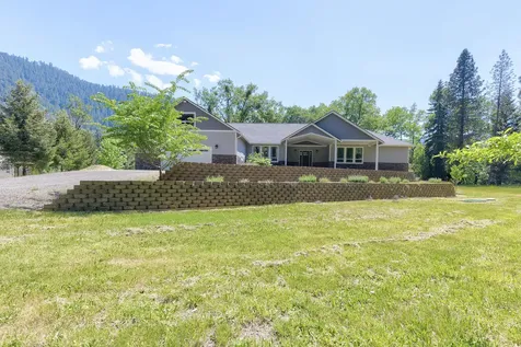 123 Rogue Boulevard Grants Pass OR 97526