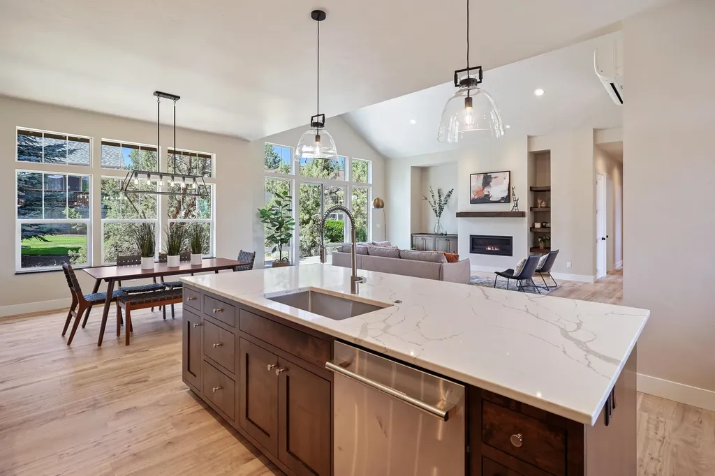 8211 Sora Court Redmond OR 97756