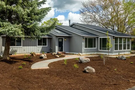 2655 SW Wickiup Avenue Redmond OR 97756