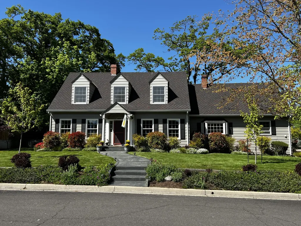 2235 Oakwood Drive Medford OR 97504