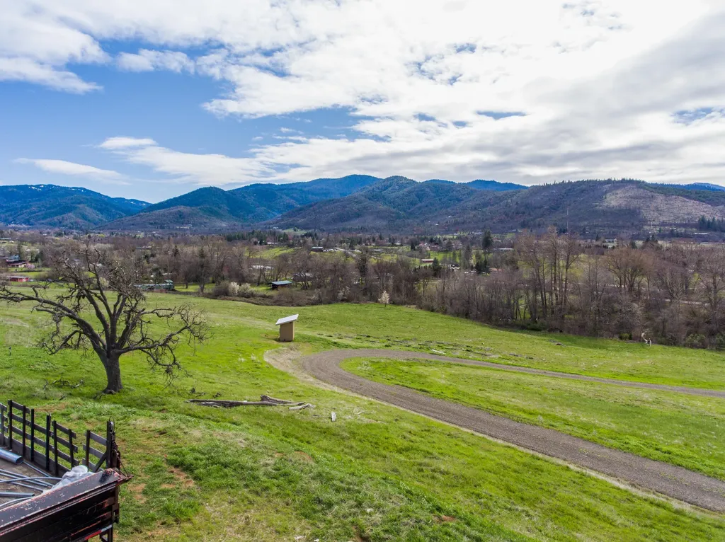 4201 Highway 66 Ashland OR 97520
