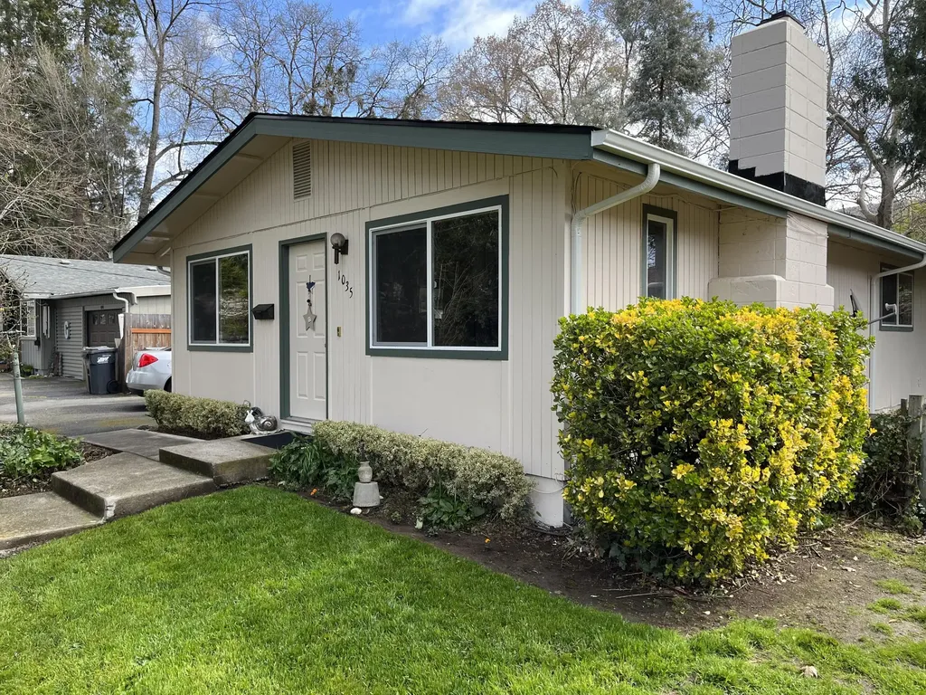 1035 NW Conklin Avenue Grants Pass OR 97526