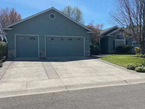 673 Mountain Avenue Central Point OR 97502