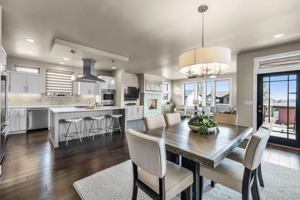 20659 SE Cougar Peak Drive Bend OR 97702