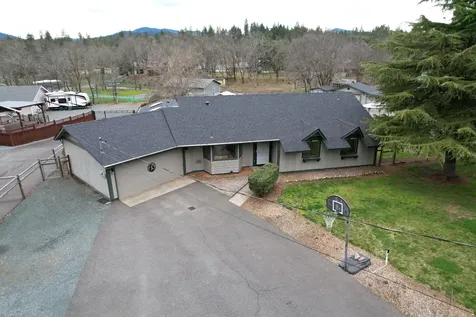 1340 Pleasant Valley Road Merlin OR 97532