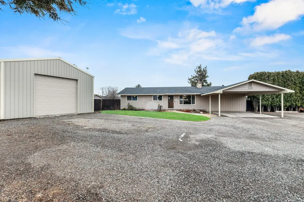 1890 SW 24th Street Redmond OR 97756