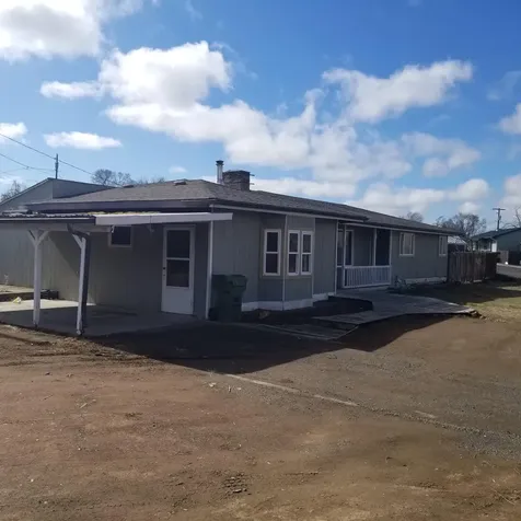 165 NE Henry Street Madras OR 97741