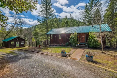 7051 Bear Branch Road Rogue River OR 97537