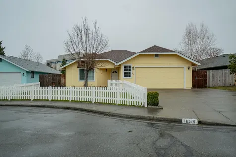 1855 Meadow Glen Grants Pass OR 97527
