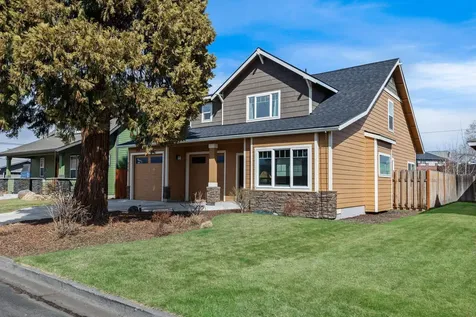 916 SW 12th Street Redmond OR 97756