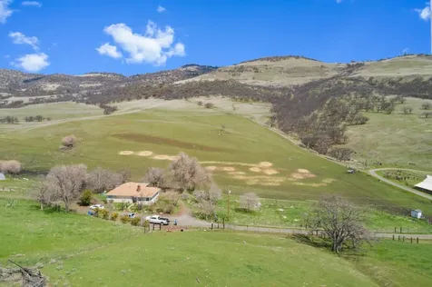 3403 N Valley View Road Ashland OR 97520