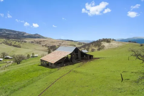 3403 N Valley View Road Ashland OR 97520