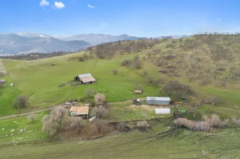 3403 N Valley View Road Ashland OR 97520