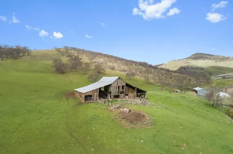 3403 N Valley View Road Ashland OR 97520