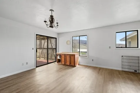 3403 N Valley View Road Ashland OR 97520