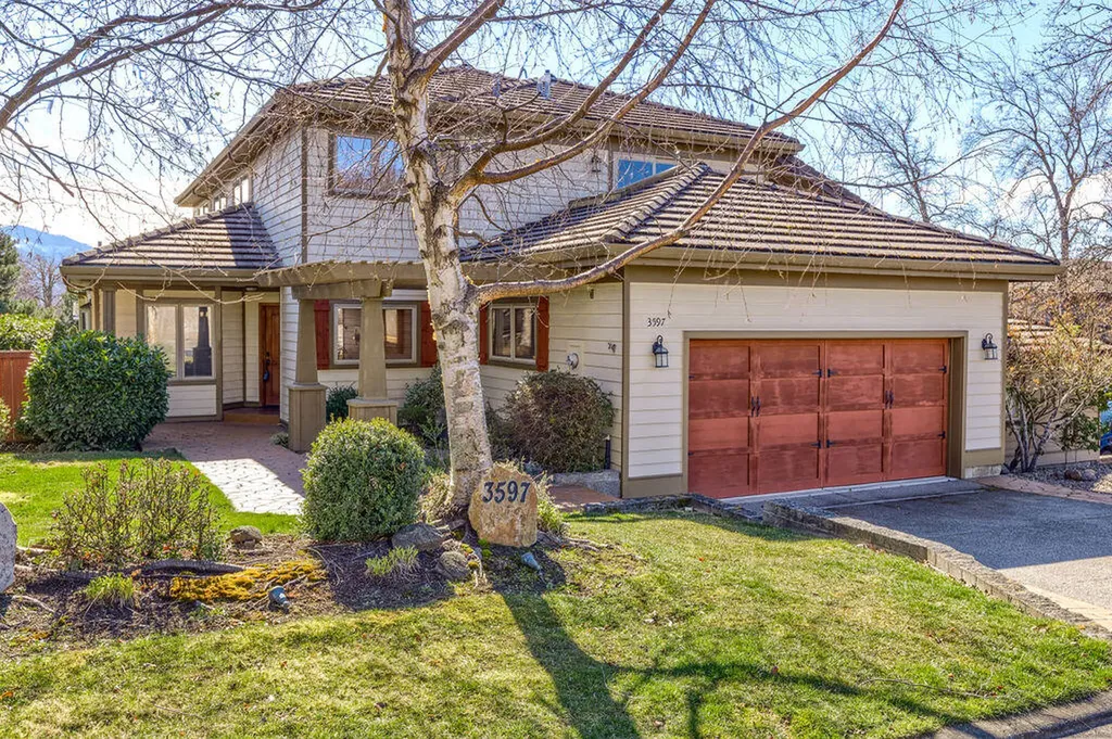 3597 South Village Drive Medford OR 97504