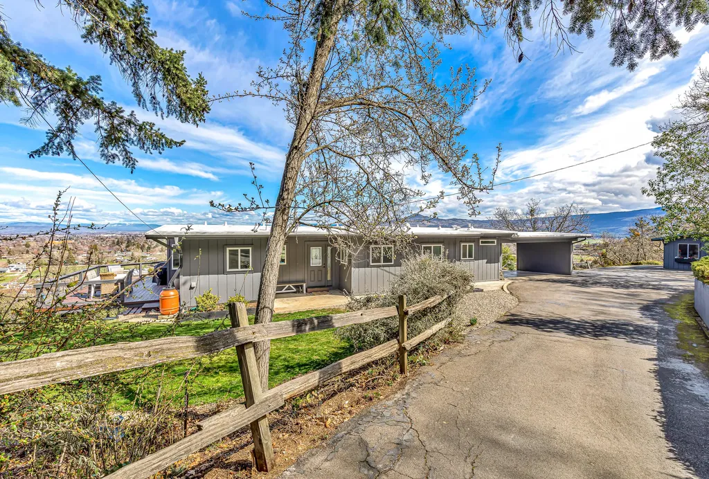 2122 Skyview Drive Medford OR 97501