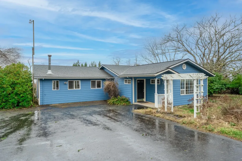 3361 Seminole Road NE Silverton OR 97381