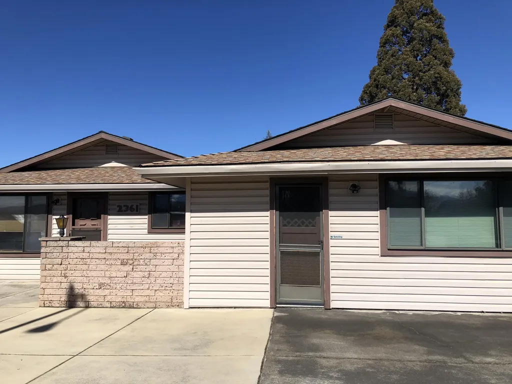 2361 Delta Waters Road Medford OR 97504