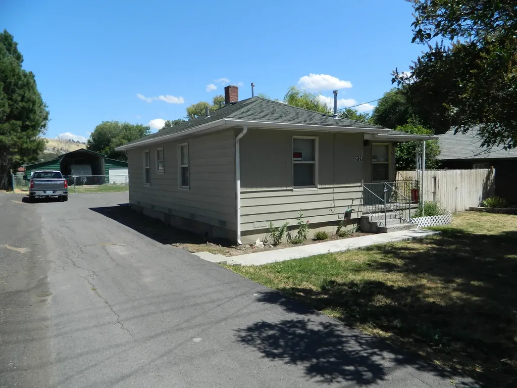 2121 Madison Street Klamath Falls OR 97603