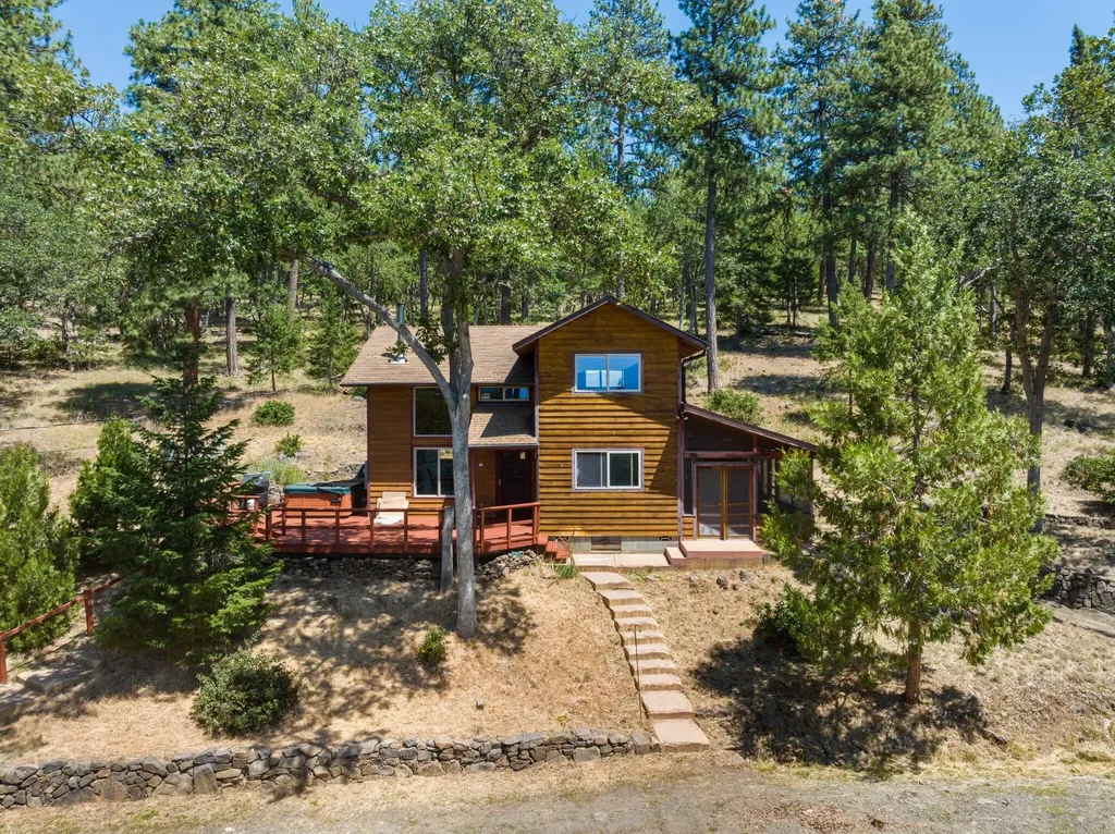 885 Tyler Creek Road Ashland OR 97520