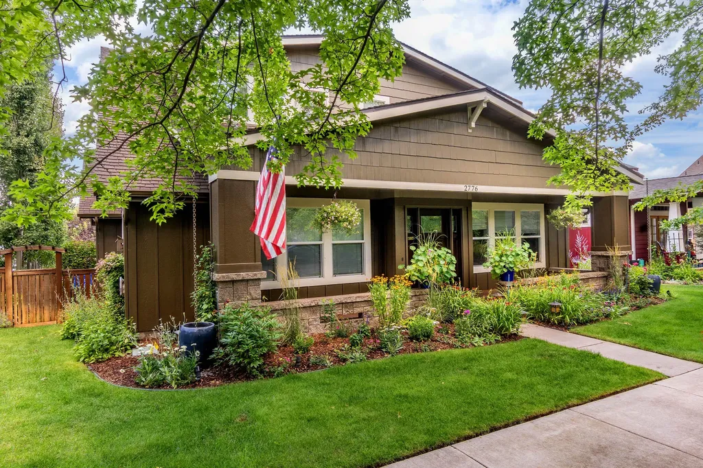 2776 NE Red Oak Drive Bend OR 97701