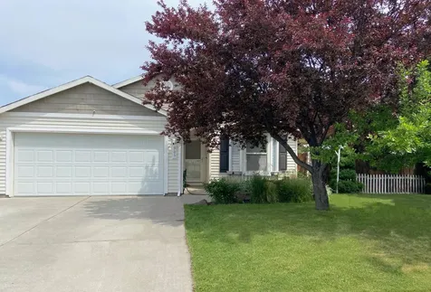 905 NW Spruce Tree Place Redmond OR 97756