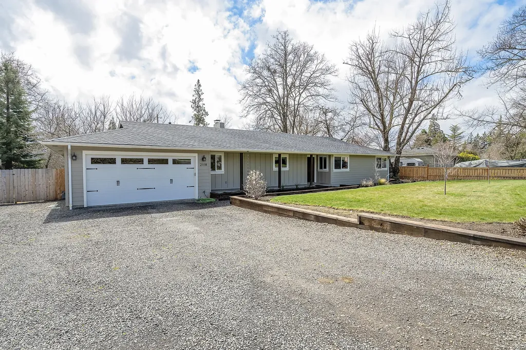 2118 Dellwood Avenue Medford OR 97504