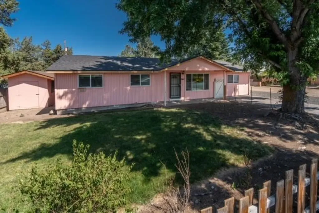 1062 SW 18th Street Redmond OR 97756