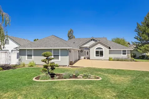4237 SW Tommy Armour Lane Redmond OR 97756