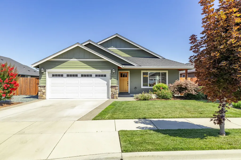 2650 Dahlia Way Grants Pass OR 97527