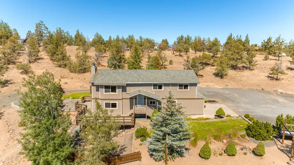 1896 SE Hoffman Drive Madras OR 97741