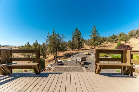 1896 SE Hoffman Drive Madras OR 97741
