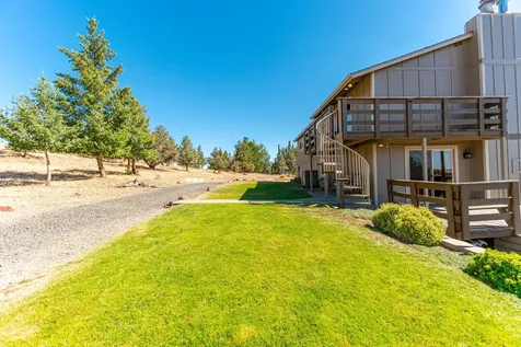 1896 SE Hoffman Drive Madras OR 97741