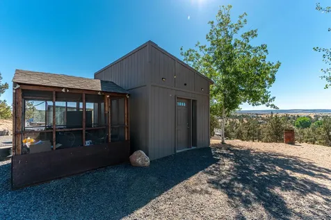 1896 SE Hoffman Drive Madras OR 97741