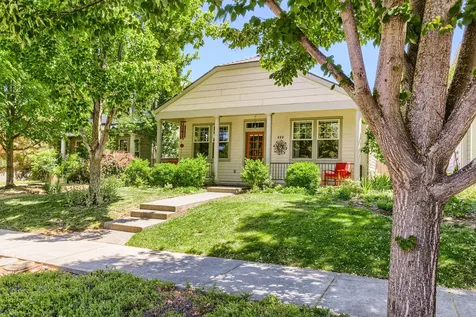 490 Clinton Street Ashland OR 97520