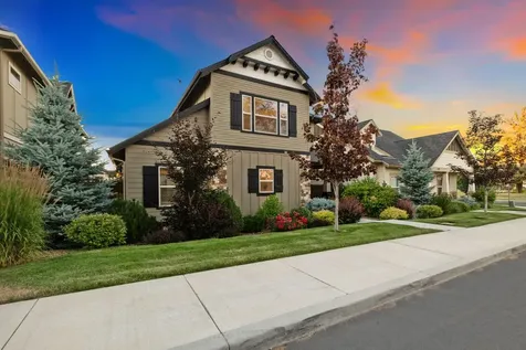 61516 SE Lorenzo Drive Bend OR 97702