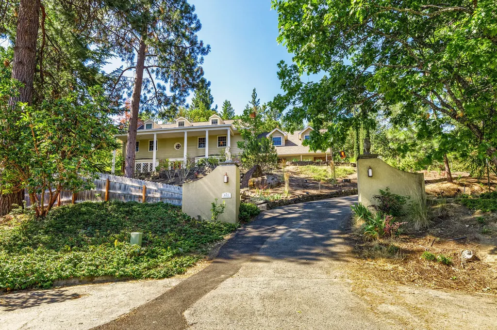 615 Taylor Street Ashland OR 97520